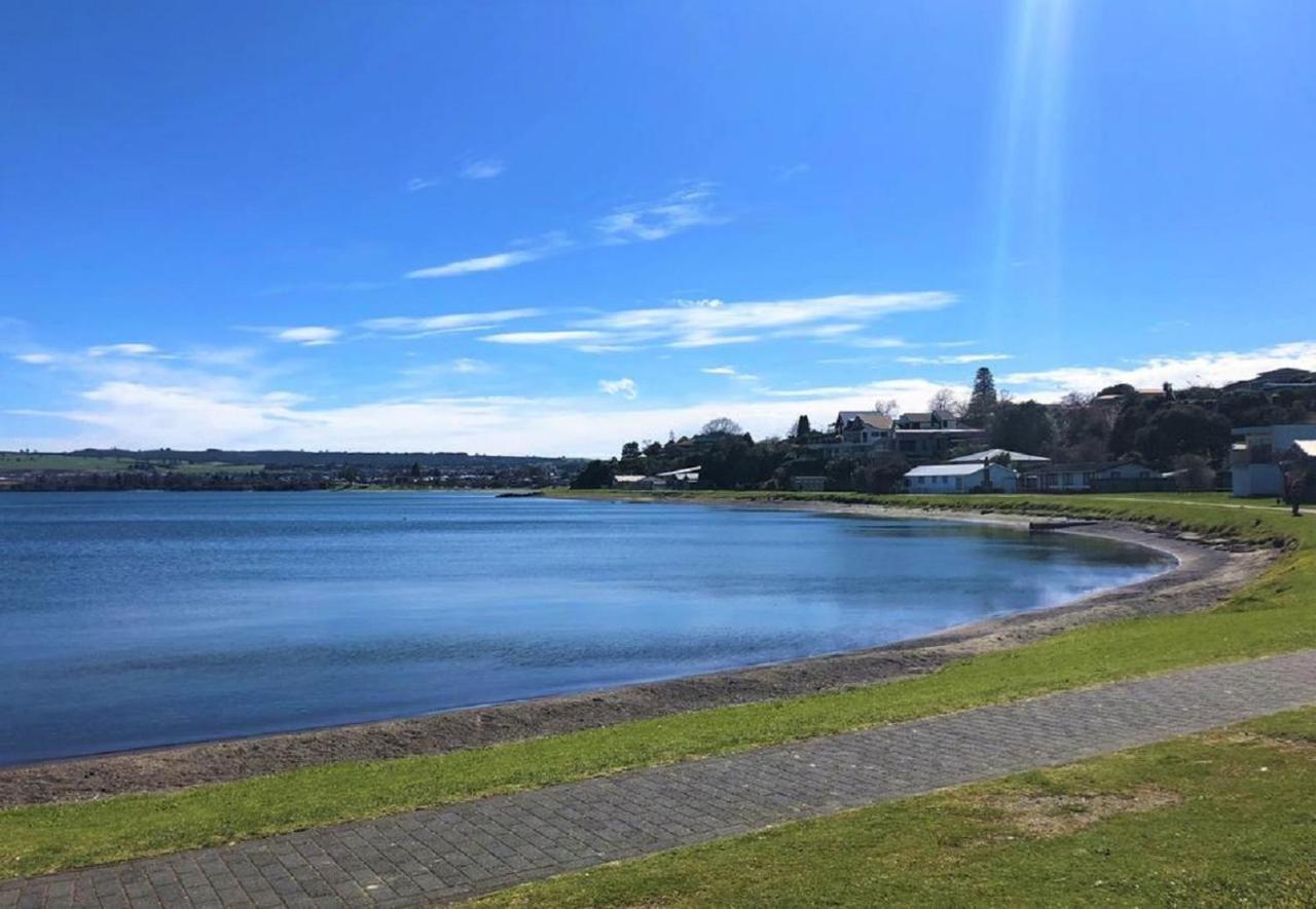 Waimahana Apartment 11 Lago Lago Taupo Esterno foto